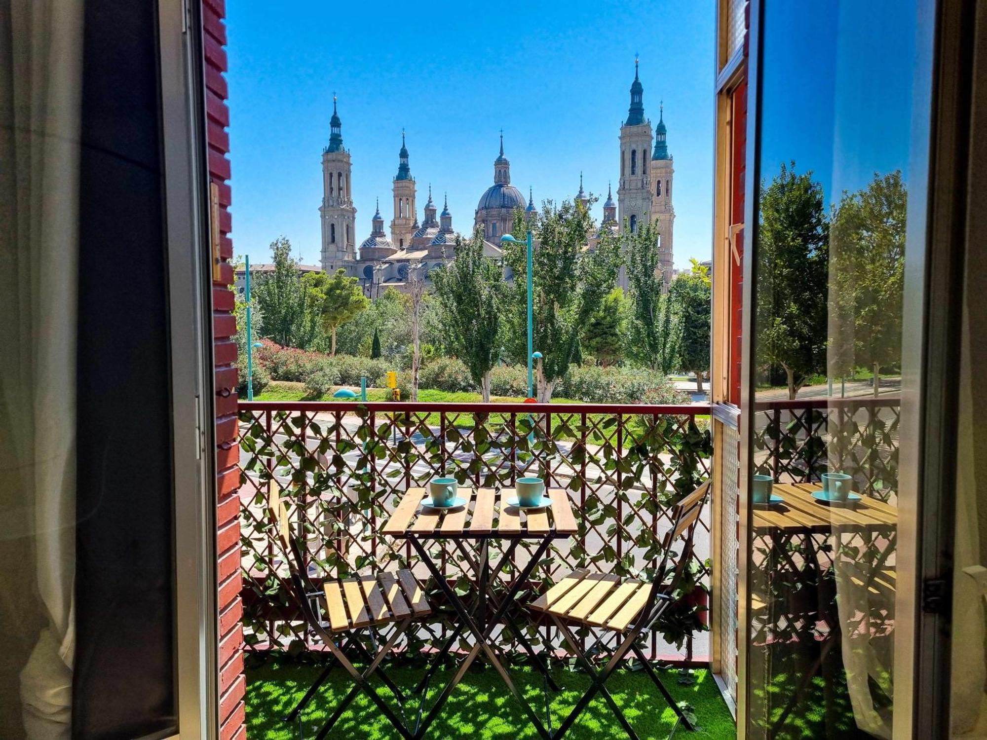 Front Views To El Pilar Comotucasa Сарагоса Екстер'єр фото