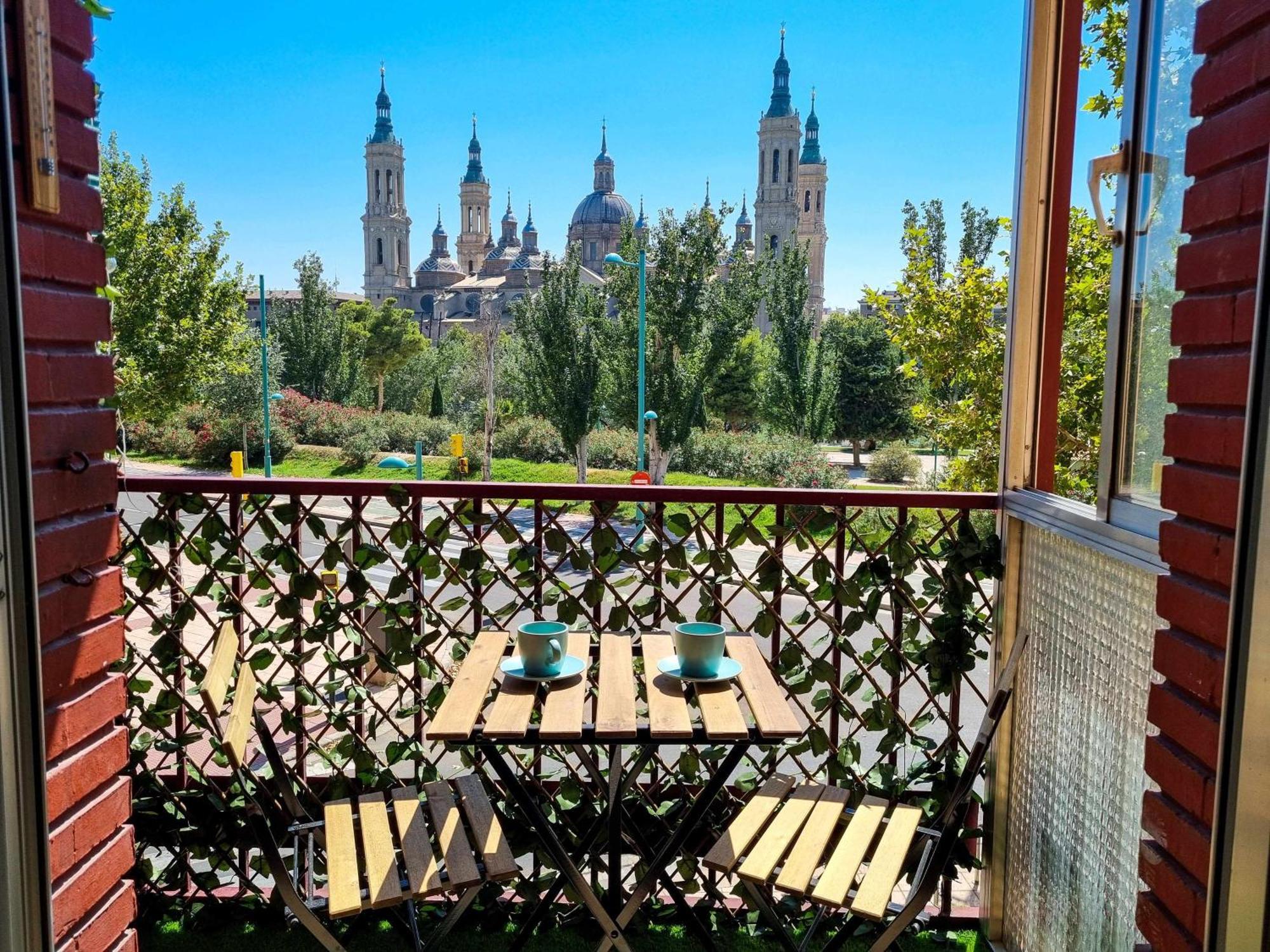 Front Views To El Pilar Comotucasa Сарагоса Екстер'єр фото